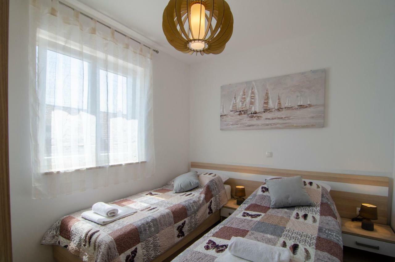 Apartments Sara 波尔 外观 照片